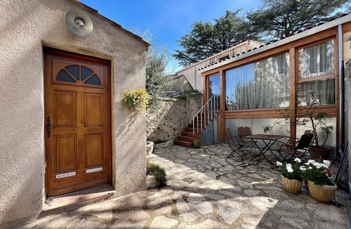 Usclas-d'Herault House | Stylish Village House With Modern Studio