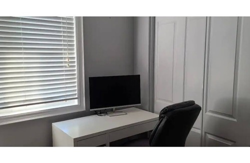 Milton House | Stylish with outdoor jacuzzi, foosball & comfort