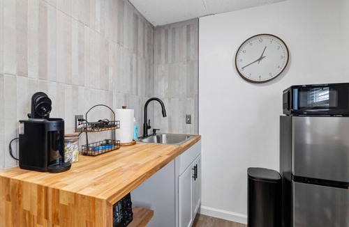 Weldon Spring Heights Apartment | Stylish1BRStudioCleanQuietandCozy