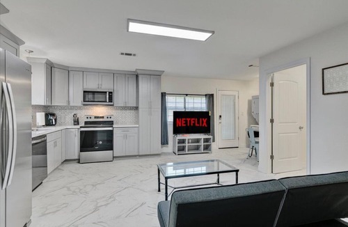 Lakeview  Jefferson County House | Stylishly Remodeled 2-Bedroom home in Orangefield