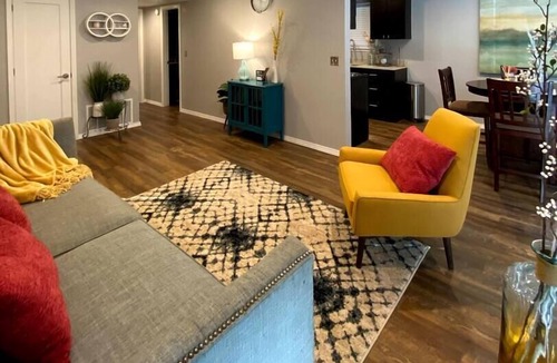 Norman Apartment | [SU 922-2] Graciela's Campus-close 2 bedroom luxury, Evie's campus