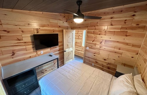 Park City Hotel | SUADA-Superior ADA Cabin