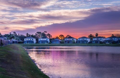 Sunset Lakes House | Suaimhneas