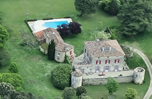 Fargues-sur-Ourbise House | Sublime 16th century Chateau for groups