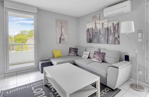 Saint - Michel Apartment | Sublime 64m² With 2 Balconies For 6 In Toulouse
