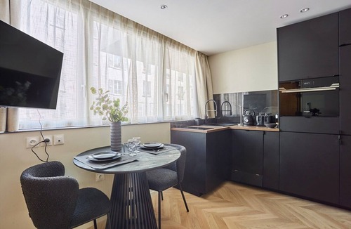 Necker Apartment | Sublime AC suite Luxembourg St Germain des Près