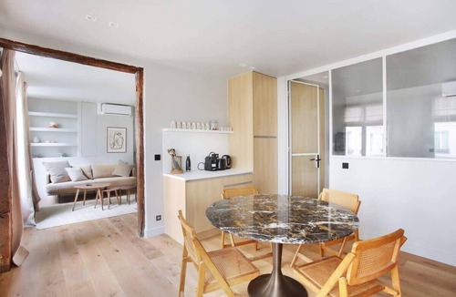 Quartier de la Porte-Saint-Denis Apartment | Sublime Apartment AC Paris Center