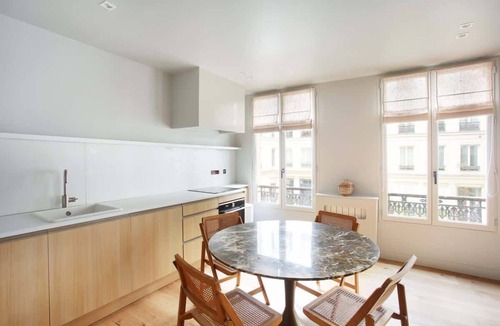 Quartier de la Porte-Saint-Denis Apartment | Sublime Apartment AC Paris Center