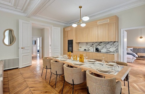 L'Europe Apartment | Sublime apartment in the center of Paris