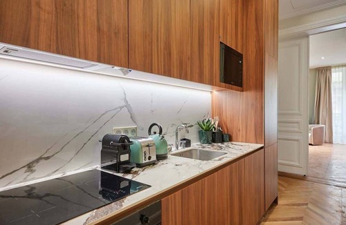 L'Europe Apartment | Sublime apartment in the center of Paris