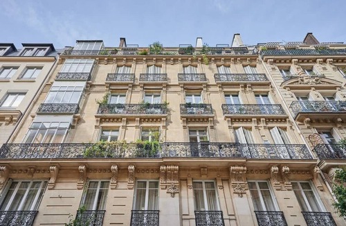 L'Europe Apartment | Sublime apartment in the center of Paris