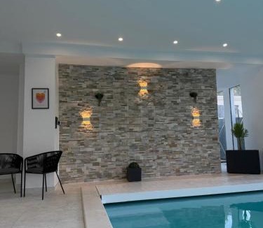 Porchefontaine Apartment | Sublime LOFT PISCINE Intérieure VERSAILLES