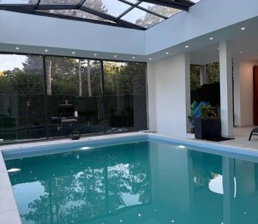 Porchefontaine Apartment | Sublime LOFT PISCINE Intérieure VERSAILLES