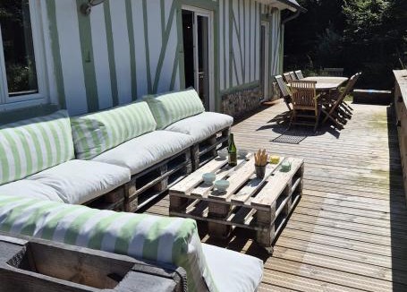 Triqueville Villa | Sublime Longère Le Garden, 10 voyageurs, 2 terrasses, terrain de Basket