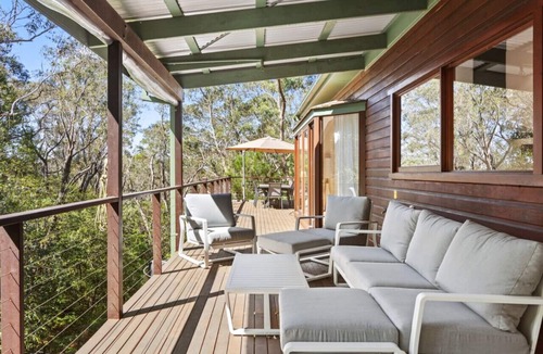 Leura House | Sublime Mountains Escape: Luxury & Serenity