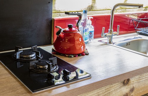 Great Witley Cabin | Sublime & Tranquil Safari Lodge - Hakuna Matata!