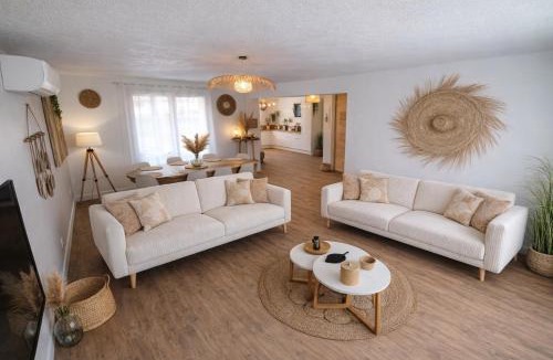 Bon-Encontre Villa | Sublime villa des Oliviers - Piscine chauffée, espace détente, Baby-foot, cuisine extérieure - proche d'Agen