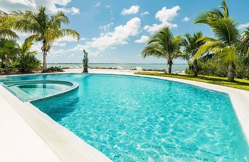 Sugarloaf Key House | Sublimely private luxury home with enveloping oceanfront views near Key West