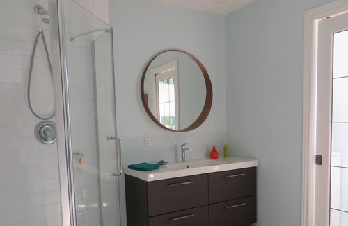 Saint-Bruno-de-Montarville House | suburban house 20k from Montreal, near Parc du Mont St-Bruno,