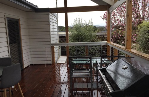 Ringwood House | Suburban charm & great location