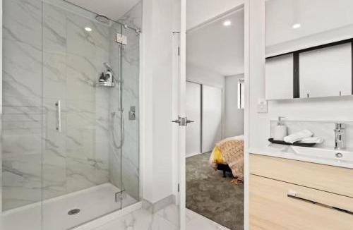 Henderson House | Suburban Hideaway in Henderson