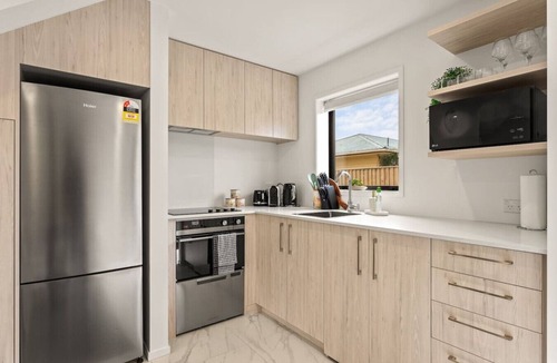 Henderson Apartment | Suburban Hideaway in Henderson