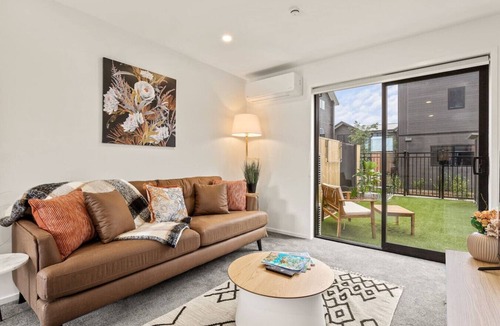 Henderson Apartment | Suburban Hideaway in Henderson