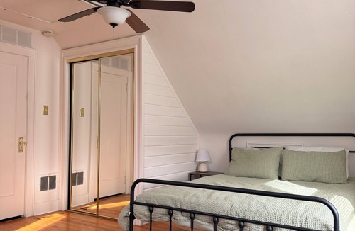 Downers Grove House | Suburban Home - Quiet & Safe Neighborhood