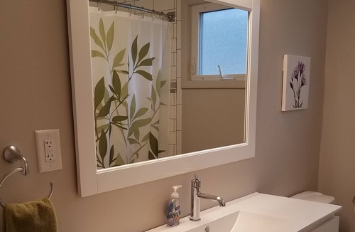 West Seneca House | Suburban house, quiet safe neighborhood, centrally located
