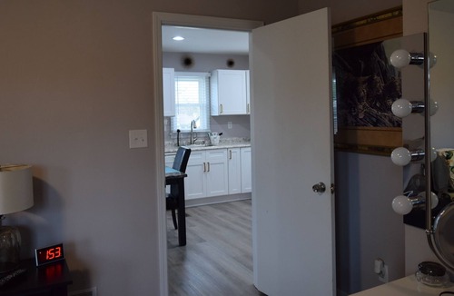 Lyndon Apartment | Suburban Loft - One Large Bedroom Apartment w/Sofa Sleeper