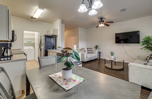 Medical Center District House | Suburban San Antonio Stay Near Parks & Hospitals