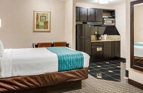 Westwego Hotel | Suburban Studios Avondale