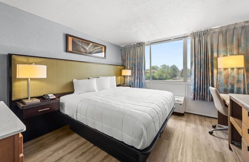 Fairborn Hotel | Suburban Studios Fairborn - Dayton