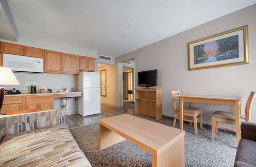 Grand Island Hotel | Suburban Studios I-80 Grand Island