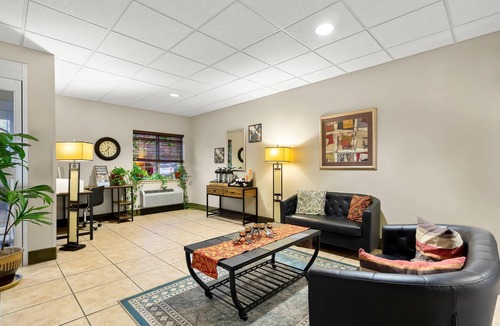 Morgantown Hotel | Suburban Studios Morgantown