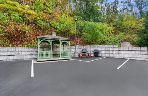 Morgantown Hotel | Suburban Studios Morgantown
