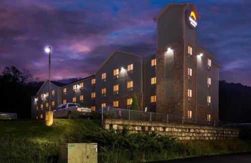 Morgantown Hotel | Suburban Studios Morgantown