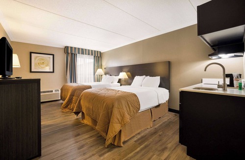 Lindbergh Lawns Hotel | Suburban Studios Syracuse Fairgrounds