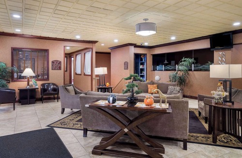 Lindbergh Lawns Hotel | Suburban Studios Syracuse Fairgrounds