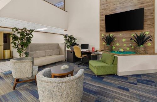 Altoona Hotel | Suburban Studios
