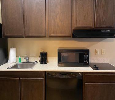 Washington Hotel | Suburban Studios Washington, PA