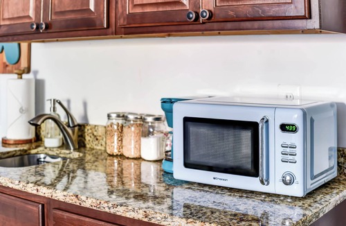 Lower Central NE Apartment | Subway & Easy Parking! Sunny 2 Bdrm w/King Bed