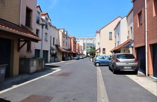 Petit-Ivry House | Sudette 5 min from Paris with garden