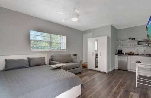 Edgewood Apartment | Sudio apartment by PMI Edgewood