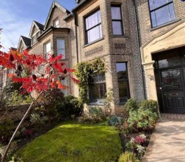 Lowestoft House | Suffolk Coast Townhouse