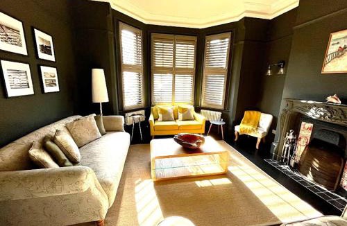 Lowestoft House | Suffolk Coast Townhouse