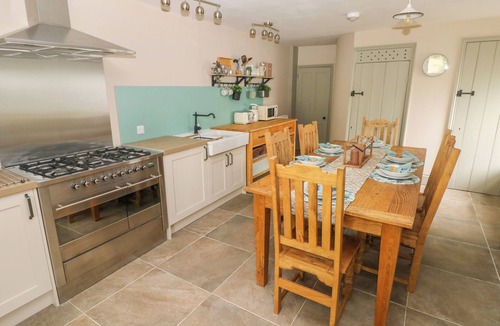 Narberth House | SUFFOLK HOUSE, pet friendly, with open fire in Narberth