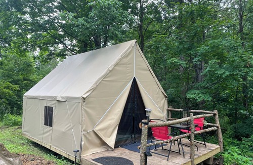St. Johnsbury RV Rental | Sugar Brook “Off Grid” Glamping