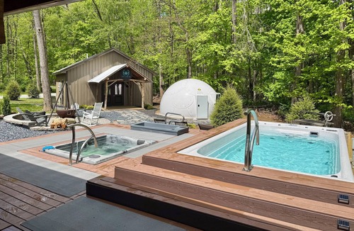 Waveland Cabin | Sugar Creek Cabin w/Nordic spa bordering 2 state parks!