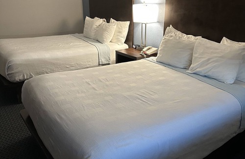 Hinton Hotel | Sugar Creek Inn & Suites